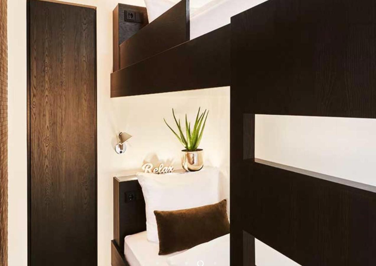 Nena Hotel Brémai repülőtér Kültér fotó